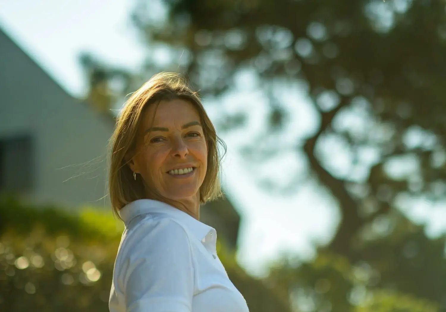 Valérie Gauville en échange avec un propriétaire